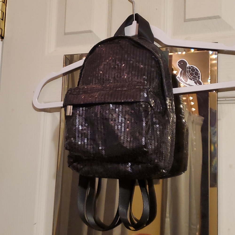 Small bag with sequins